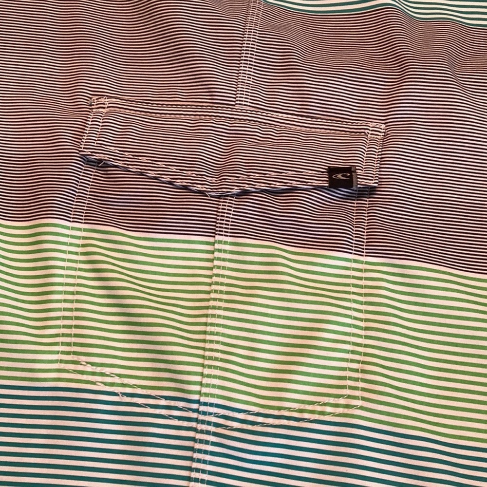 O’NEILL Mens Board Short - size 40” waist - Picture 7 of 13